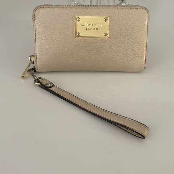 Michael Kors Handbags - Michael Kors, cream, leather wristlet